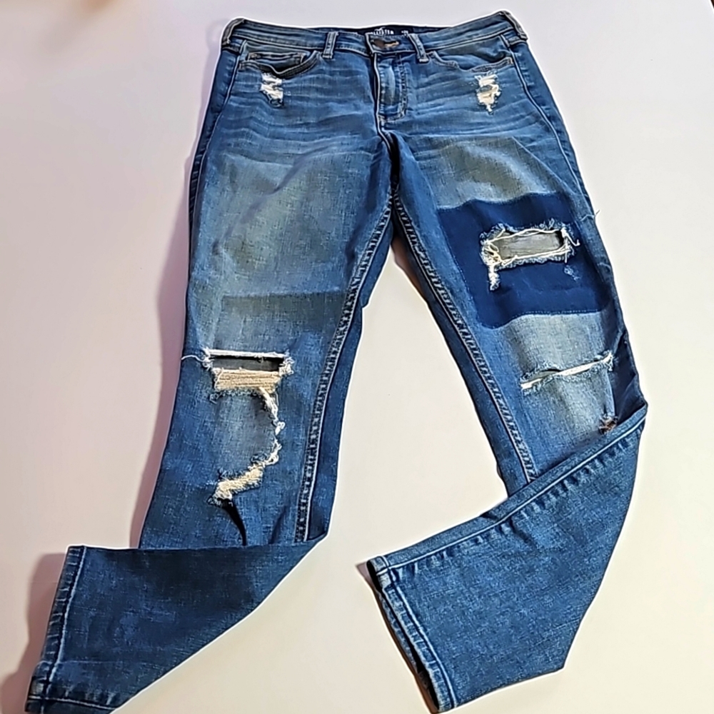 Hollister, high rise super skinny crop, jeans. Size 3R